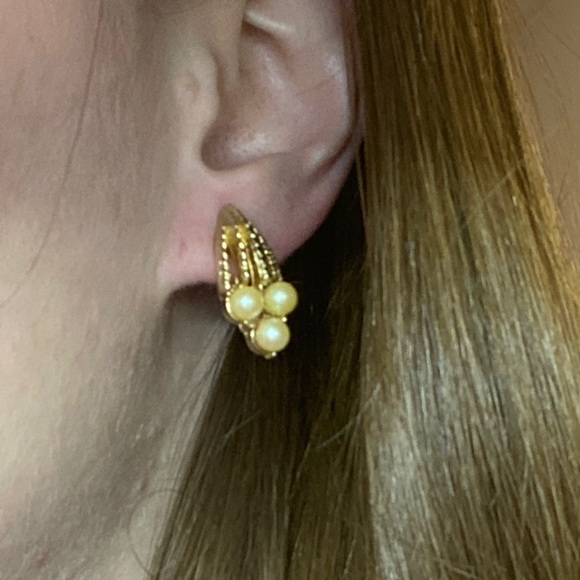 💛 Vintage Gold Plated Sarah Coventry Pearl Clip OnEarrings - Picture 5 of 6